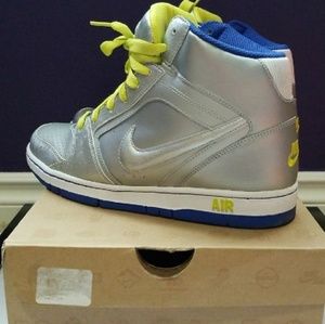 Nike women's air prestige ii high